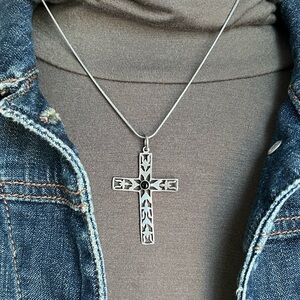 Silver 925 Cross on Riund 18” Chain Vintage